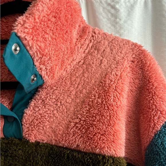 Eddie Bauer Fuzzy Quarter Button Up - Picture 3 of 4